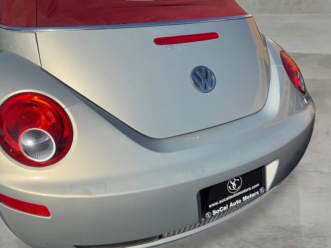 Used 2009 Volkswagen Beetle Blush FWD image 31