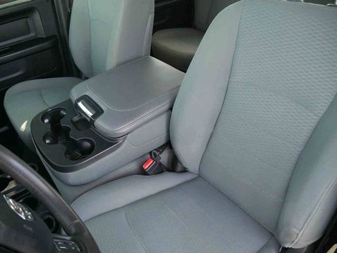 Used 2017 RAM 2500 Tradesman w/ Chrome Appearance Group AWD/4WD image 30