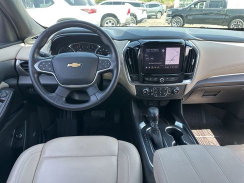 Used 2022 Chevrolet Traverse LT w/ LT Premium Package AWD/4WD image 26
