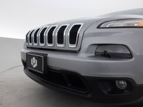 Used 2015 Jeep Cherokee Latitude w/ Comfort/Convenience Group AWD/4WD image 15