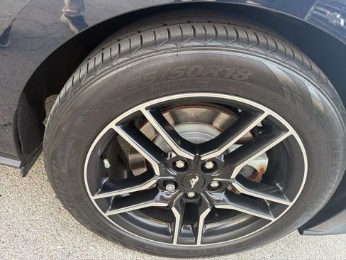 Used 2021 Ford Mustang GT RWD image 9