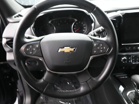 Used 2023 Chevrolet Traverse LT FWD image 14