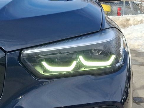 Used 2021 BMW X5 xDrive40i w/ M Sport Package image 9