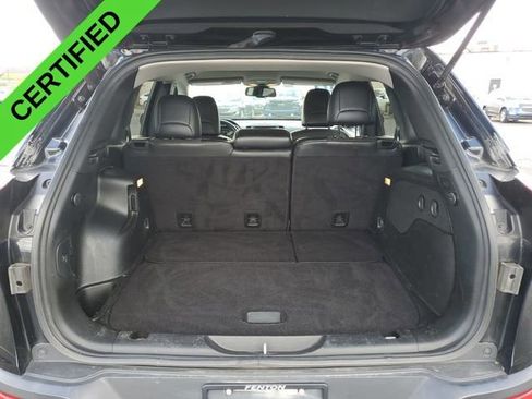 Used 2017 Jeep Cherokee Trailhawk w/ Comfort & Convenience Group AWD/4WD image 24