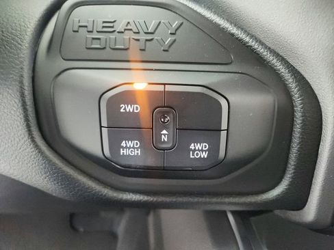 New 2026 RAM 2500 Laramie AWD/4WD image 27