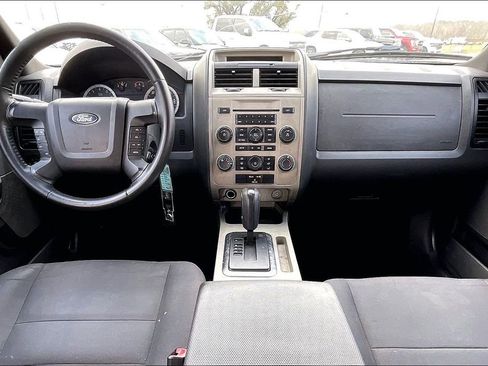 Used 2011 Ford Escape XLT image 7