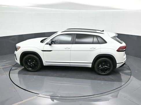 New 2026 Volkswagen Atlas Cross Sport SEL R-Line image 23