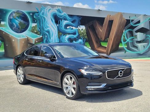 Used 2017 Volvo S90 T5 Inscription w/ Vision Package FWD image 4