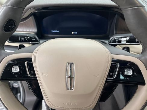 Used 2023 Lincoln Aviator Reserve w/ Equipment Group 201A AWD/4WD image 38