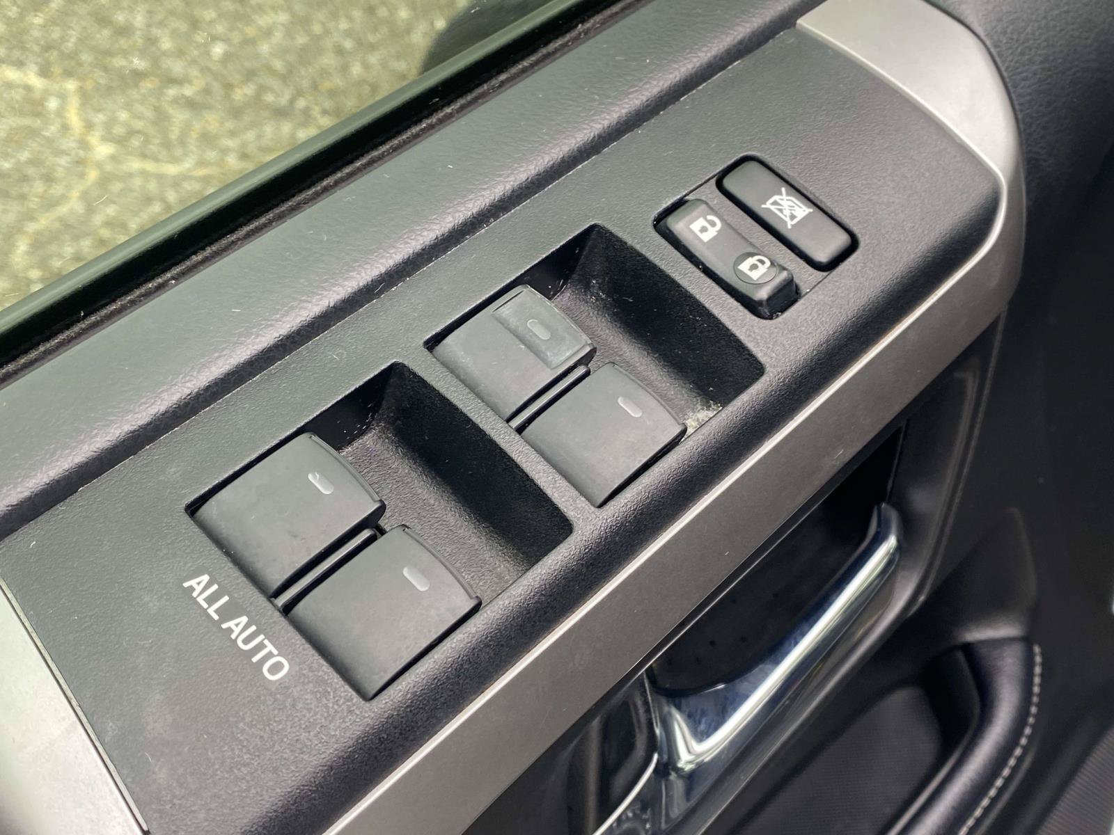 Used 2019 Toyota 4Runner SR5 Premium RWD image 16