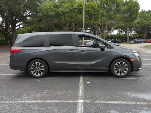 Used 2024 Honda Odyssey EX-L image 4