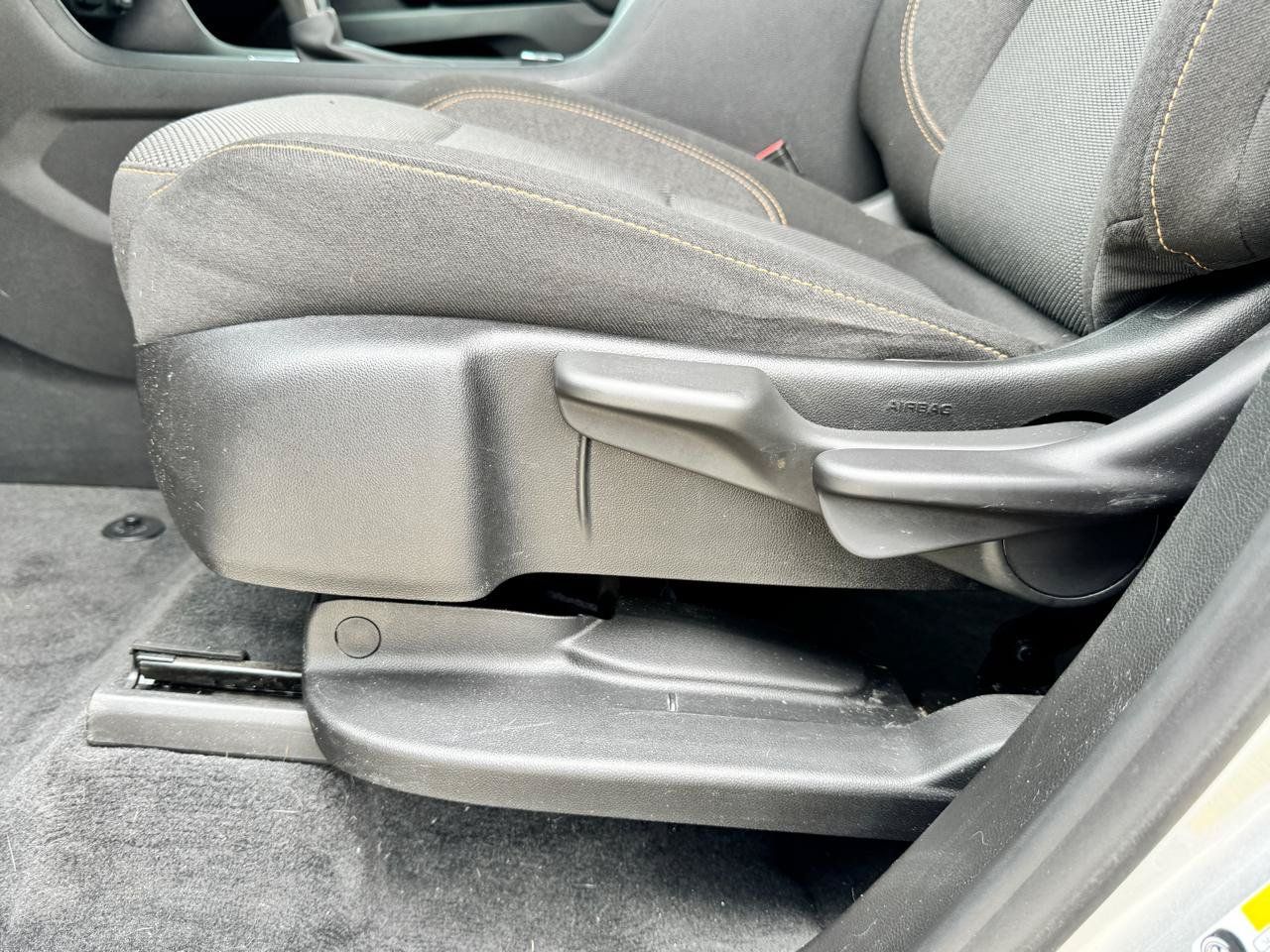 Used 2021 Chevrolet Traverse LS FWD image 22