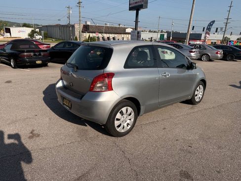 Used 2008 Toyota Yaris 2-Door Hatchback FWD image 6