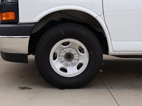 New 2025 GMC Savana 3500 Extended w/ Driver Convenience Package image 35