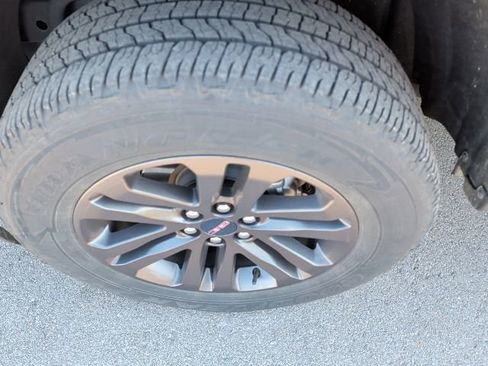 Used 2020 GMC Canyon SLE w/ Elevation Edition image 3