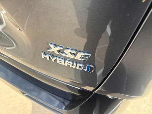 Used 2021 Toyota RAV4 XSE AWD/4WD image 4