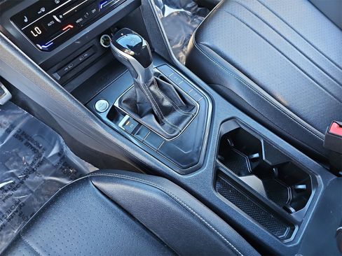 Certified 2022 Volkswagen Tiguan SE R-Line image 26