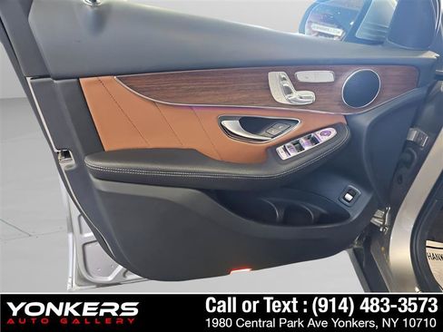 Used 2022 Mercedes-Benz GLC 300 4MATIC w/ AMG Line image 9