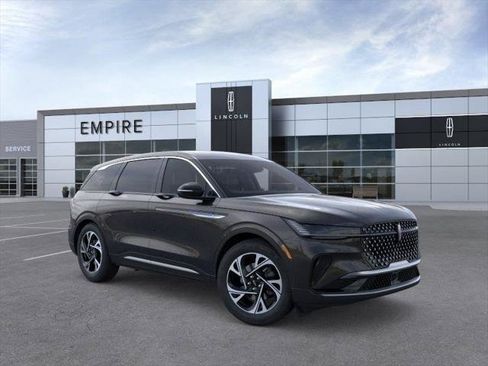 New 2026 Lincoln Nautilus Premier AWD/4WD image 7