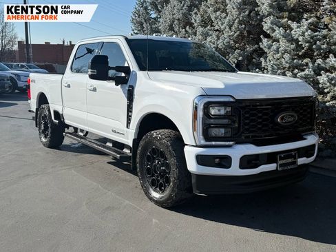 Used 2025 Ford F250 Lariat w/ Black Appearance Package image 13
