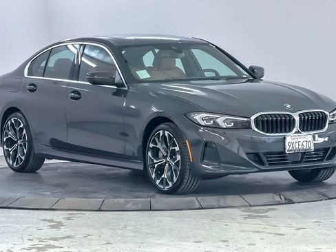 Used 2026 BMW 330i xDrive Sedan w/ Premium Package AWD/4WD image 9