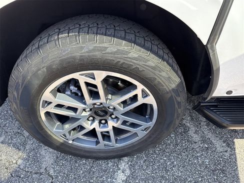 Used 2025 Ford Expedition Max Active image 19