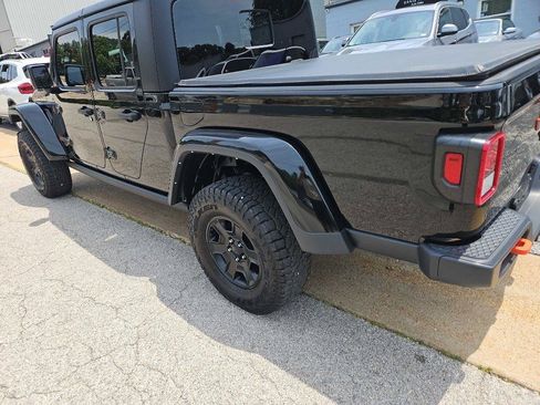 Used 2022 Jeep Gladiator Mojave w/ Cold Weather Group AWD/4WD image 8