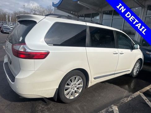 Used 2015 Toyota Sienna XLE w/ XLE Navigation Package image 8