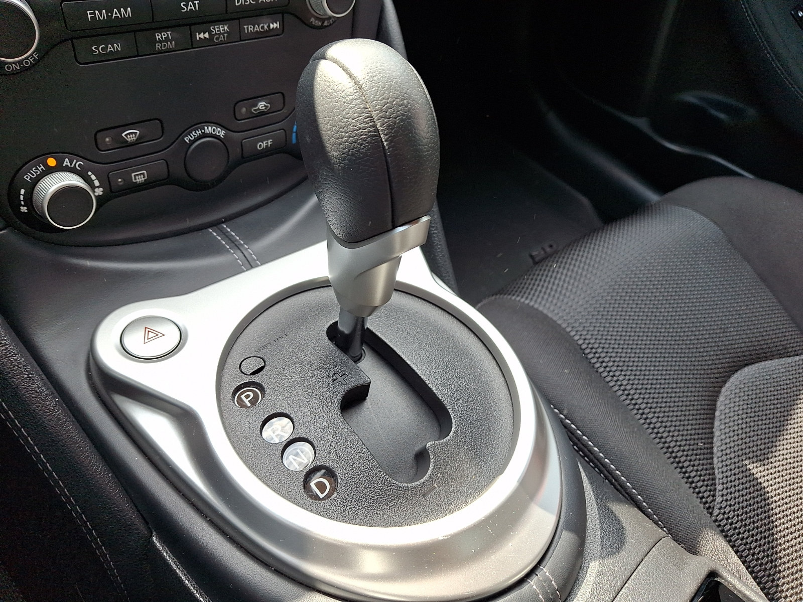 Used 2016 Nissan 370Z Coupe RWD image 15