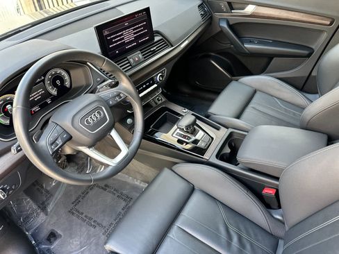Used 2023 Audi Q5 e Premium w/ Convenience Package AWD/4WD image 11
