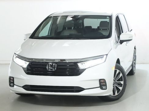 Used 2024 Honda Odyssey EX-L image 2