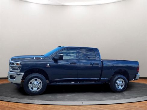 New 2026 RAM 2500 Tradesman AWD/4WD image 10