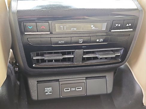 Used 2022 Acura MDX FWD image 14