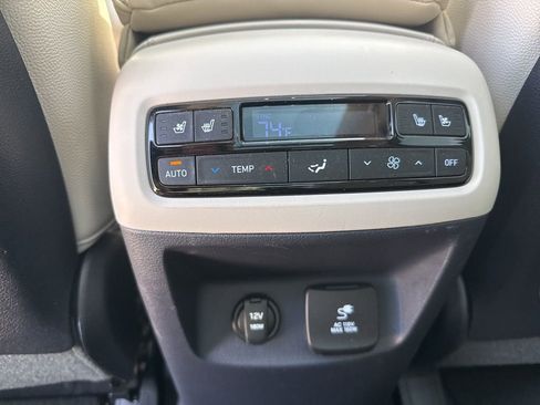 Used 2024 Hyundai Palisade Limited image 11