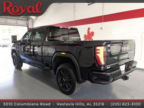 Used 2024 GMC Sierra 2500 AT4 w/ AT4 Premium Plus Package image 2