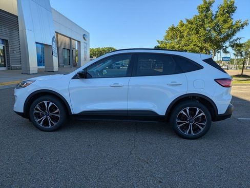 Used 2022 Ford Escape SEL w/ SEL Stealth AWD Package image 8