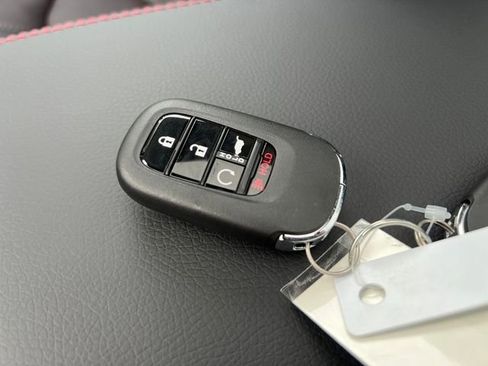 New 2025 Honda Pilot Black Edition image 33