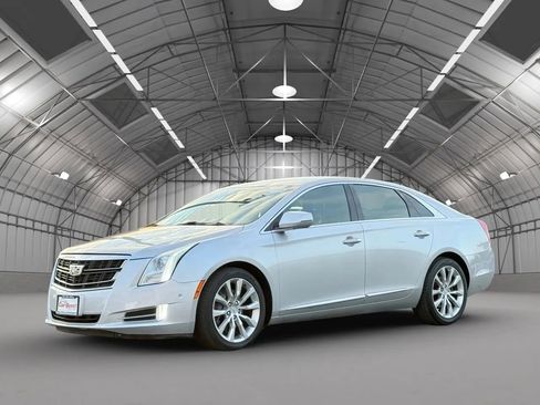 Used 2017 Cadillac XTS Luxury image 3