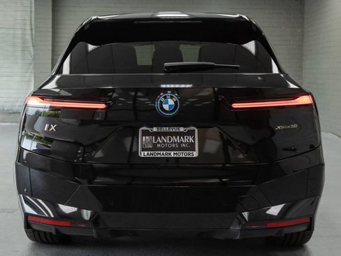 Used 2023 BMW iX xDrive50 w/ Premium Package AWD/4WD image 27
