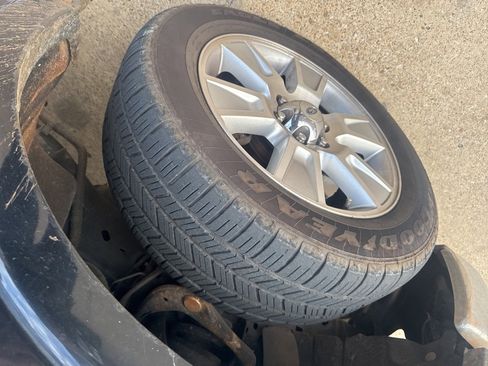 Used 2013 Ford F150 Lariat w/ Luxury Equipment Group image 8