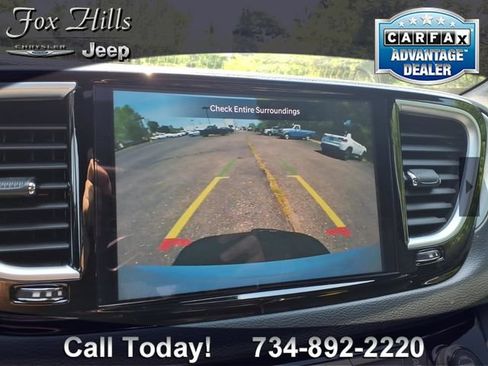 Certified 2026 Chrysler Pacifica Limited FWD image 22