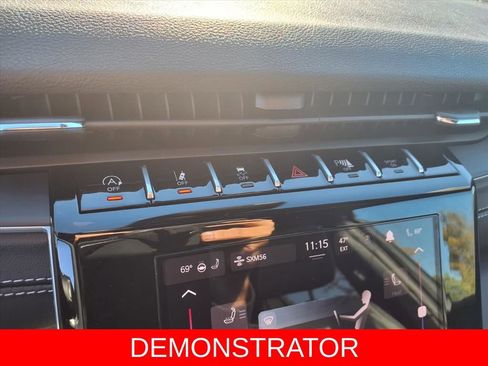 New 2025 Jeep Grand Cherokee Altitude image 17