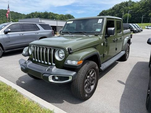 Used 2022 Jeep Gladiator Overland w/ Popular Equipment Package AWD/4WD image 3