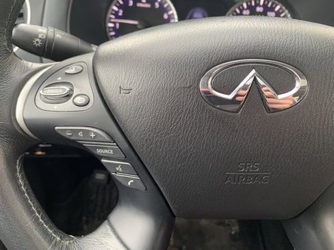 Used 2019 INFINITI QX60 Luxe w/ Essential Package image 11