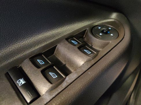 Used 2019 Ford Escape S image 27