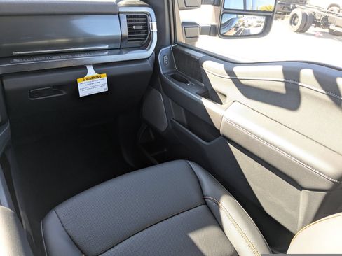 New 2026 Ford F250 Lariat w/ FX4 Off-Road Package AWD/4WD image 17