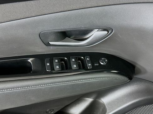 Used 2023 Hyundai Tucson Limited FWD image 15