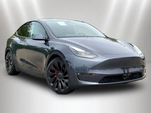 Used 2022 Tesla Model Y Performance AWD/4WD image 3