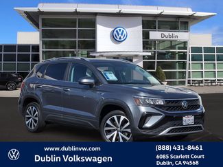 Used 2022 Volkswagen Taos SE video 1