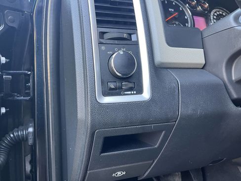 Used 2012 RAM 1500 Classic SLT image 20